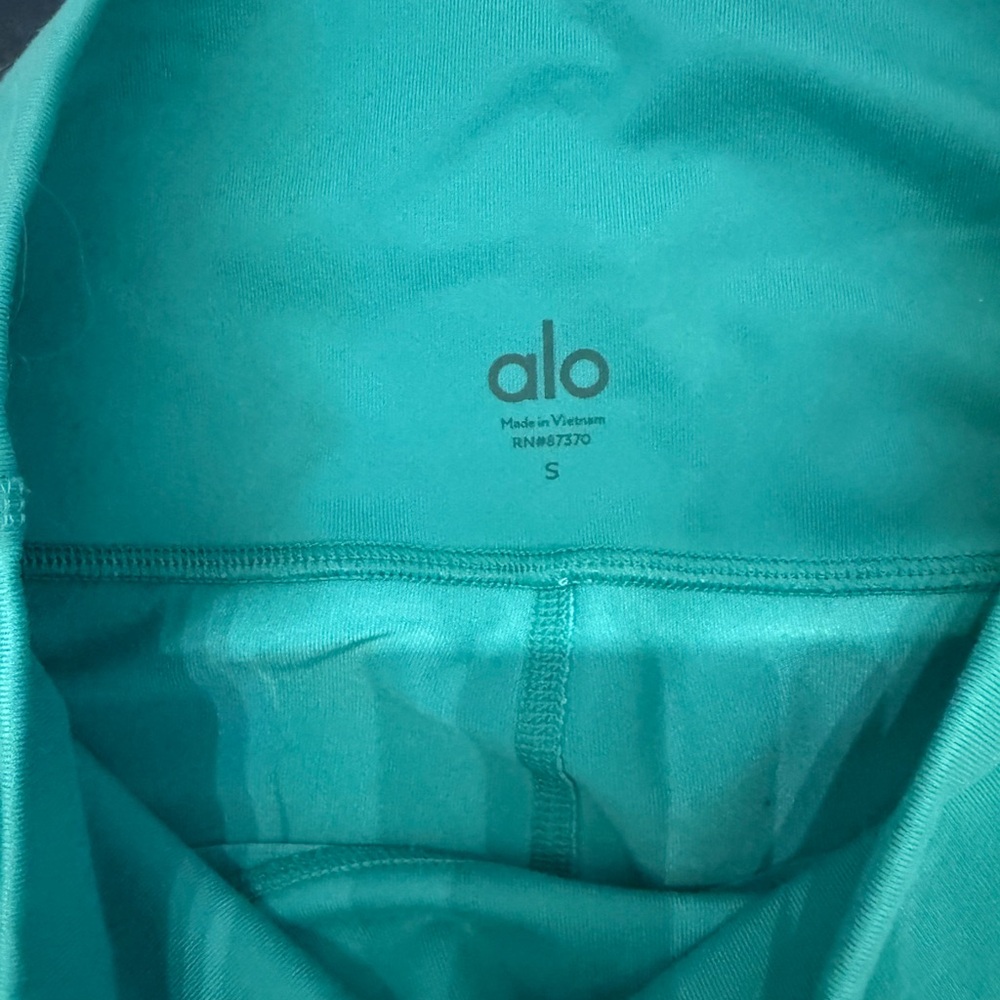 ALO Yoga Women’s Turquoise Leggings - Picture 2 of 4